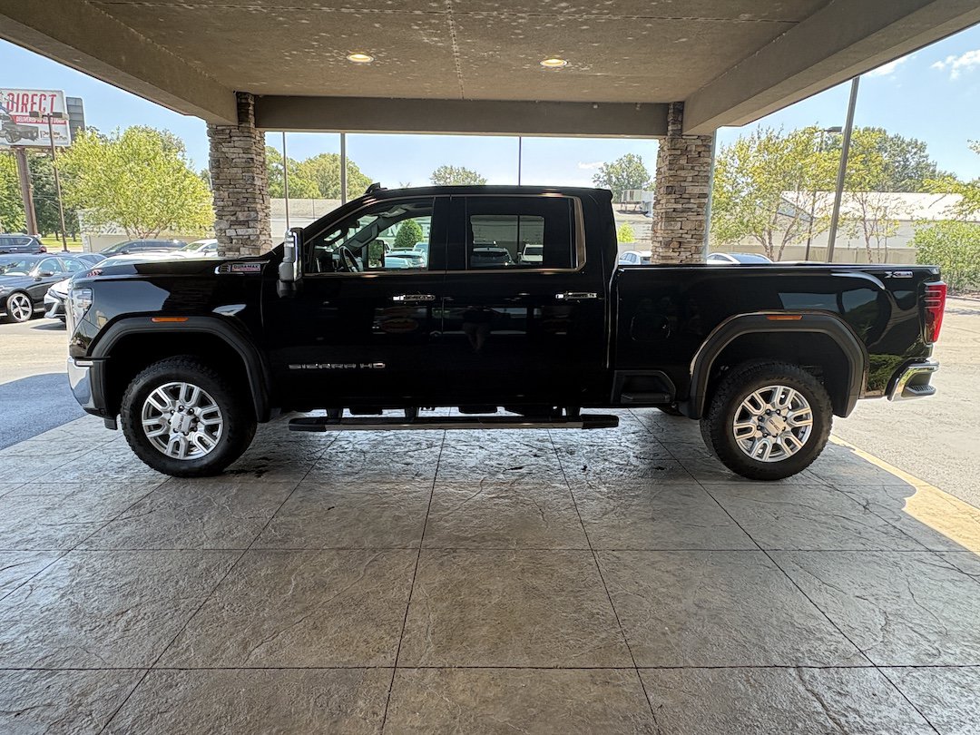 Used 2024 GMC Sierra 2500 SLT w/ SLT Premium Package AWD/4WD image 9