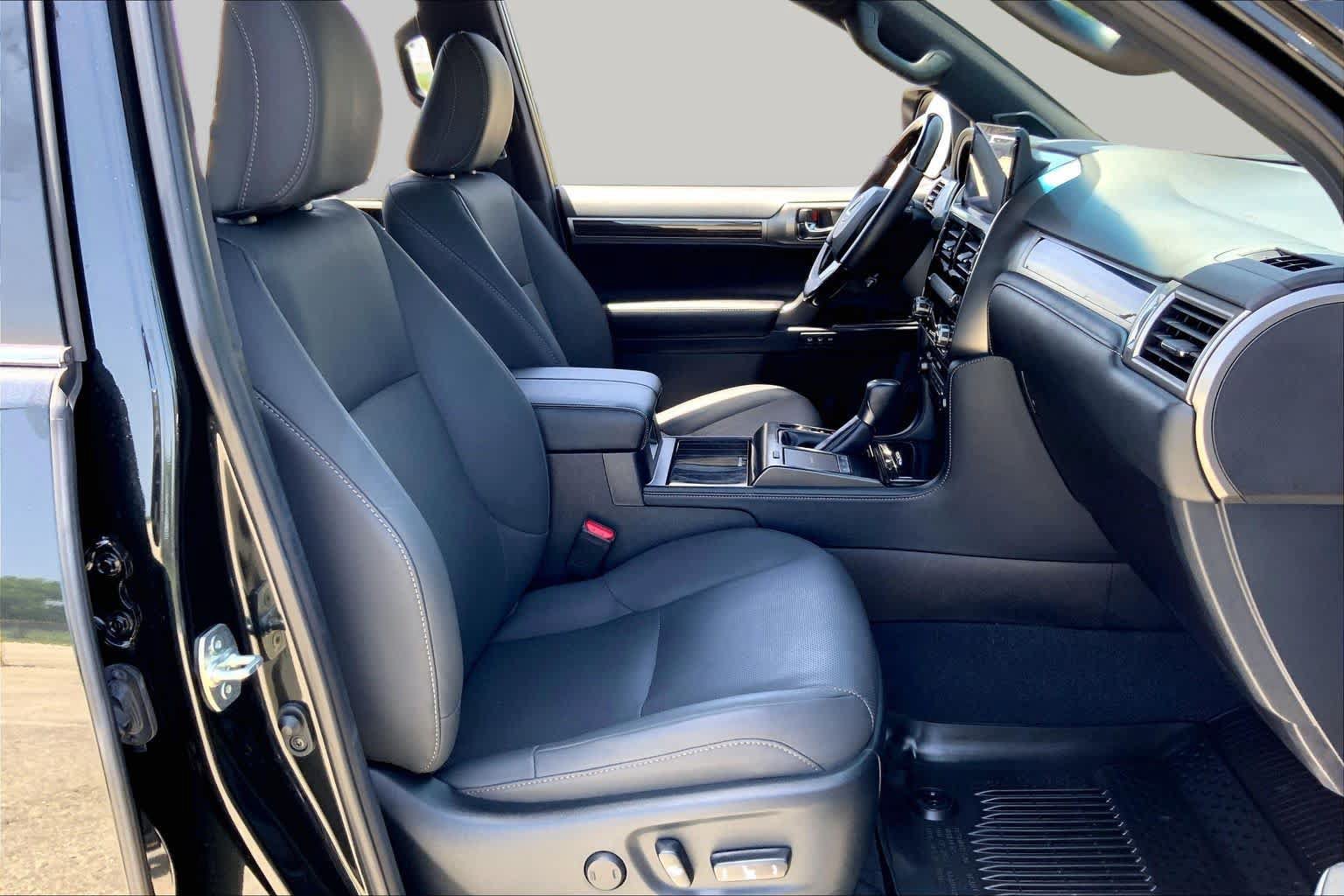 Used 2023 Lexus GX 460 Premium w/ Premium Package AWD/4WD image 9