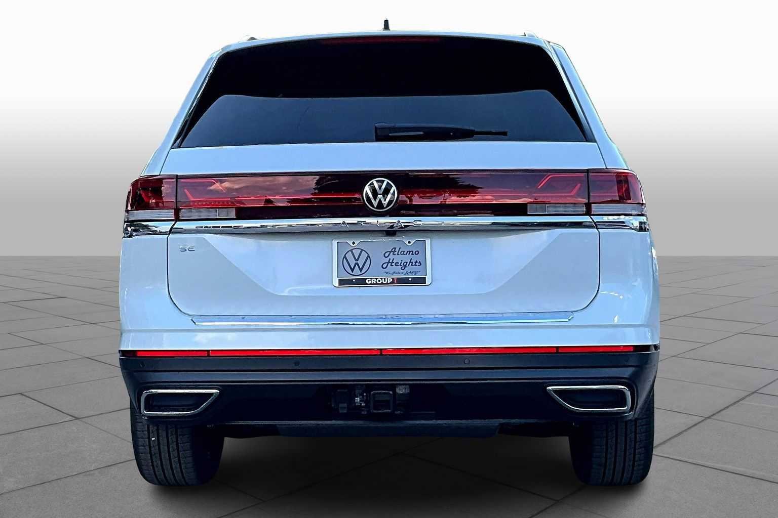 New 2026 Volkswagen Atlas SE FWD image 4