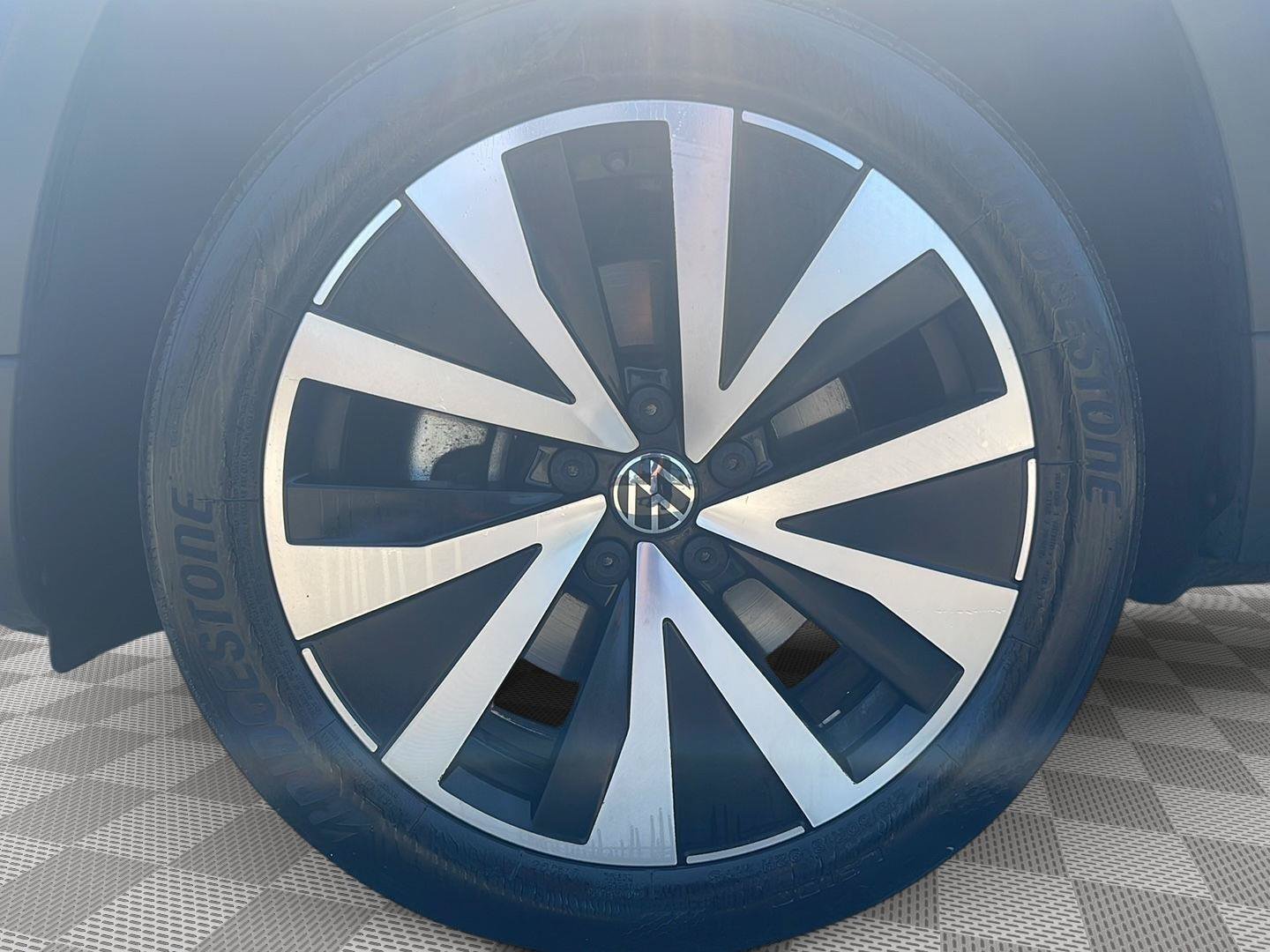Used 2022 Volkswagen Taos SE FWD image 9