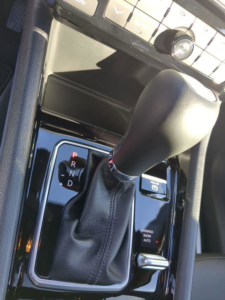 New 2026 Jeep Compass Limited w/ Sun, Sound & Navigation Group AWD/4WD image 17