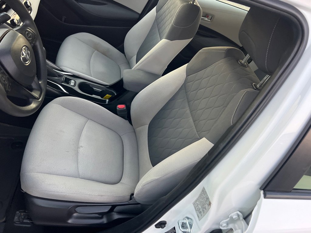 Used 2021 Toyota Corolla LE image 11