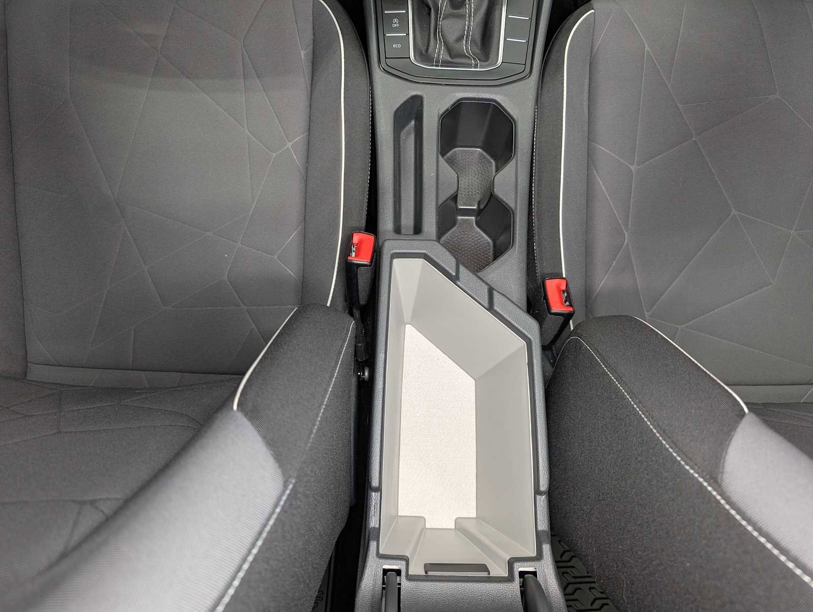 Used 2025 Volkswagen Jetta Sport image 20