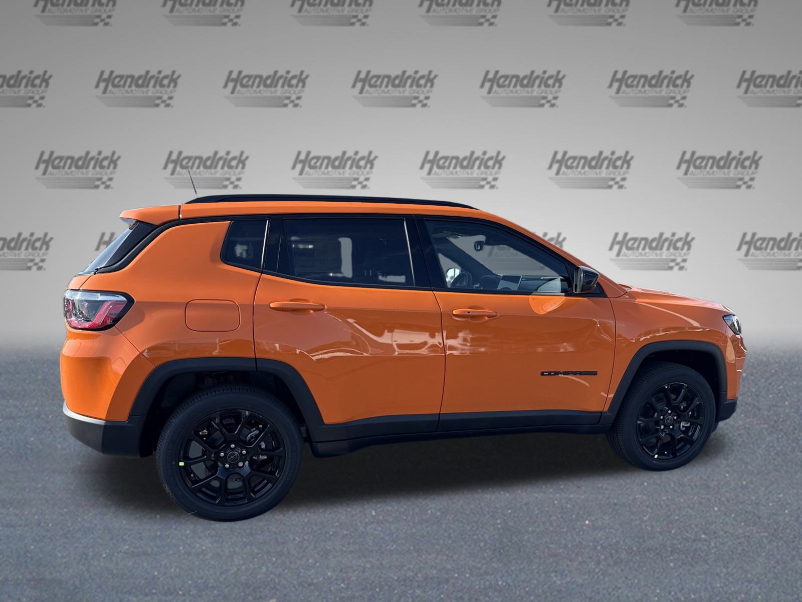 New 2026 Jeep Compass Latitude image 9