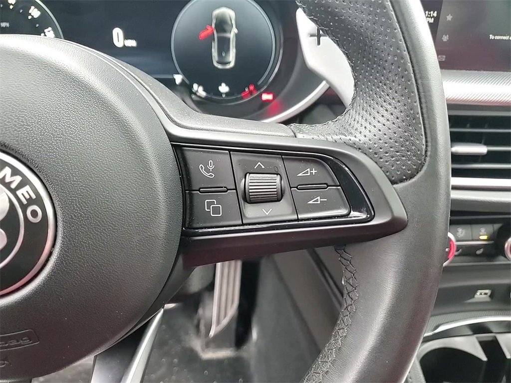 Used 2024 Alfa Romeo Stelvio Veloce image 15