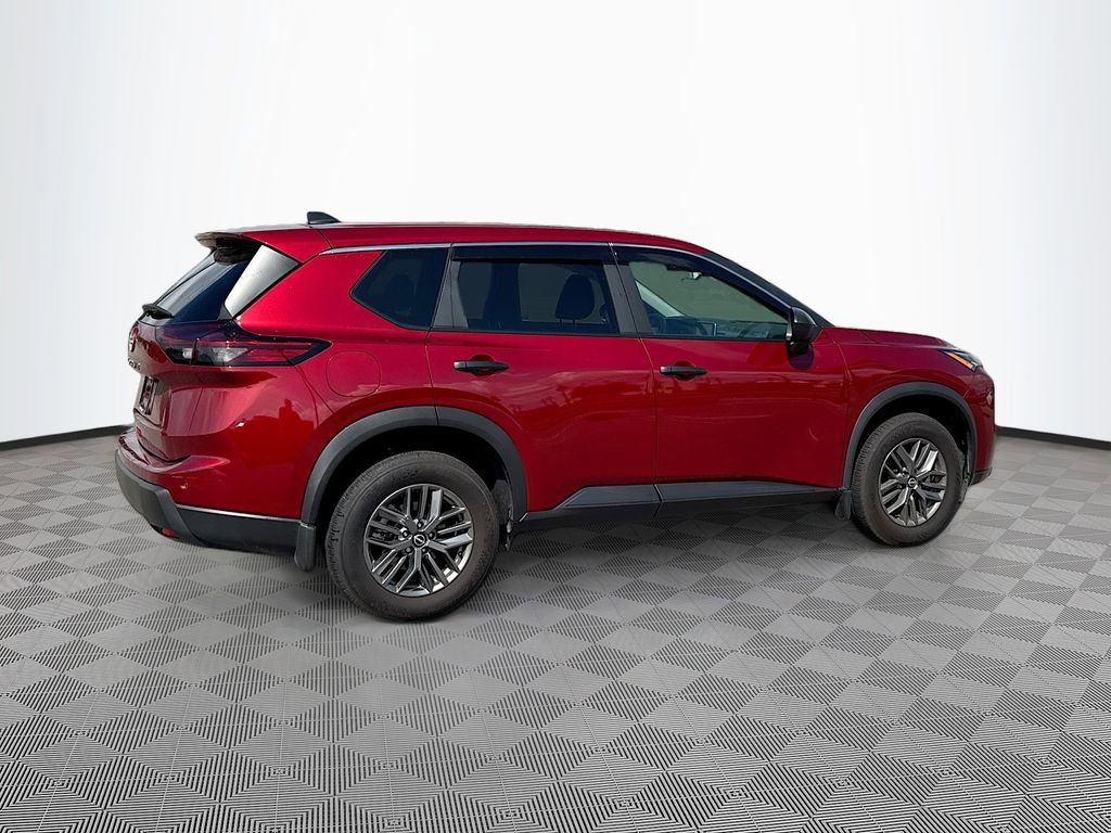 Used 2025 Nissan Rogue S image 5