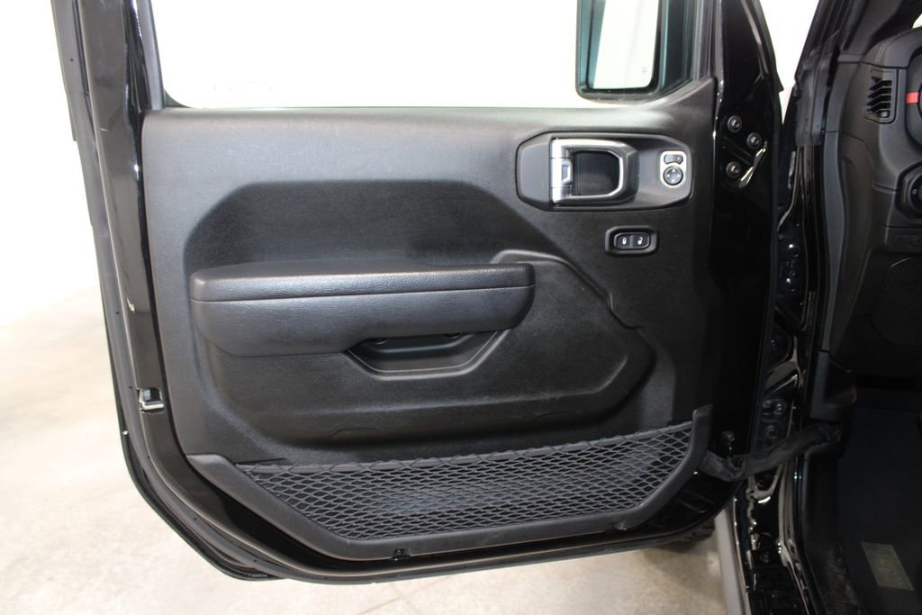 Used 2024 Jeep Wrangler Unlimited Rubicon image 18