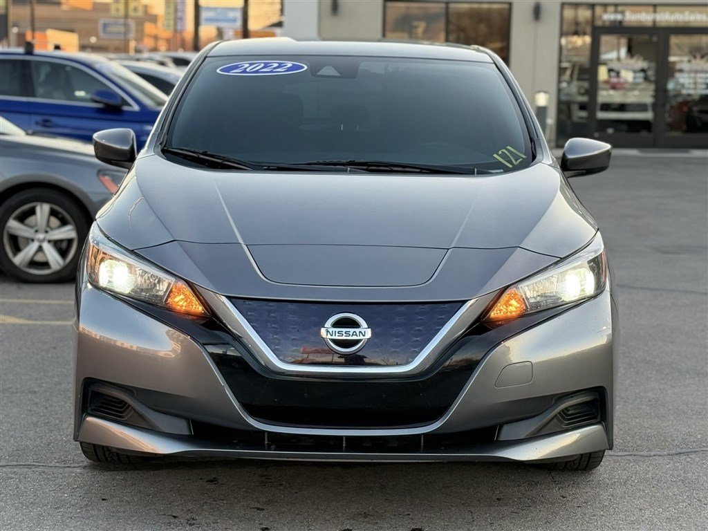 Used 2022 Nissan Leaf S image 2