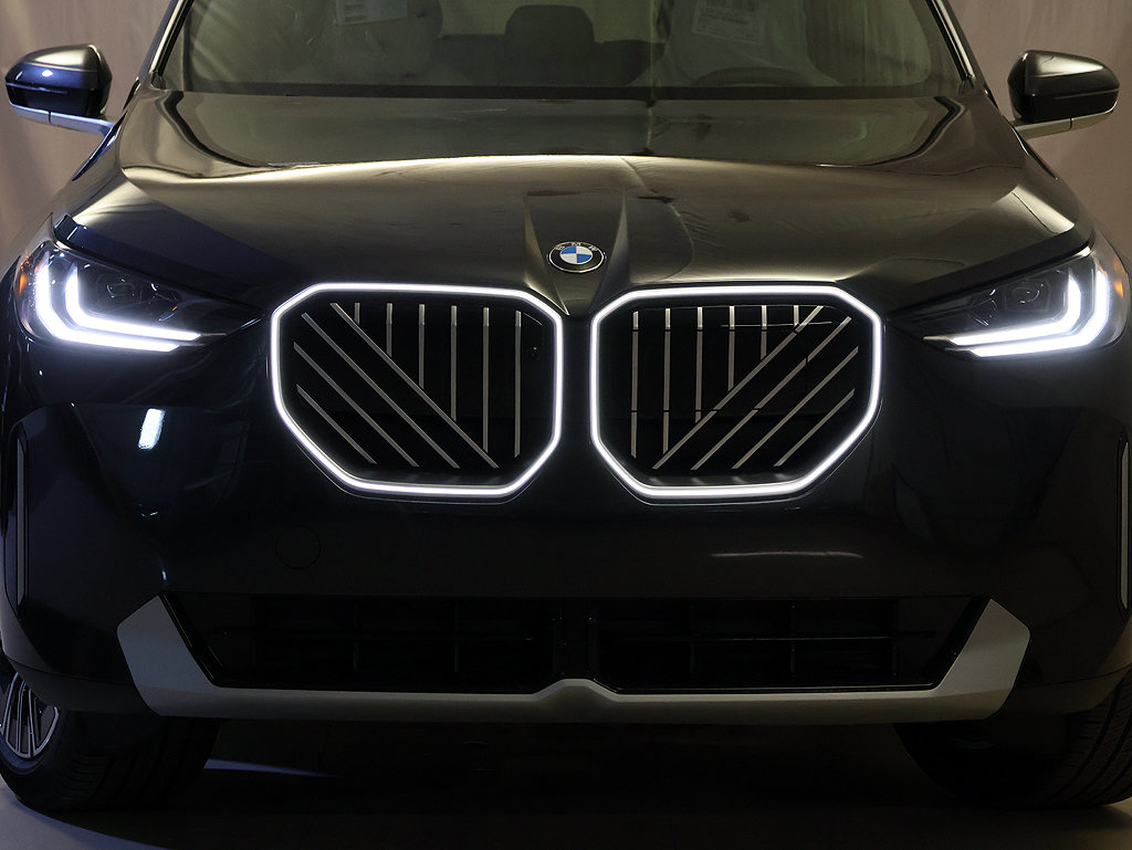 New 2026 BMW X3 xDrive30i w/ Premium Package AWD/4WD image 6