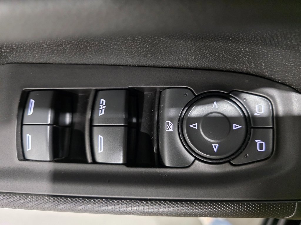 Used 2021 Chevrolet Silverado 1500 Custom image 18