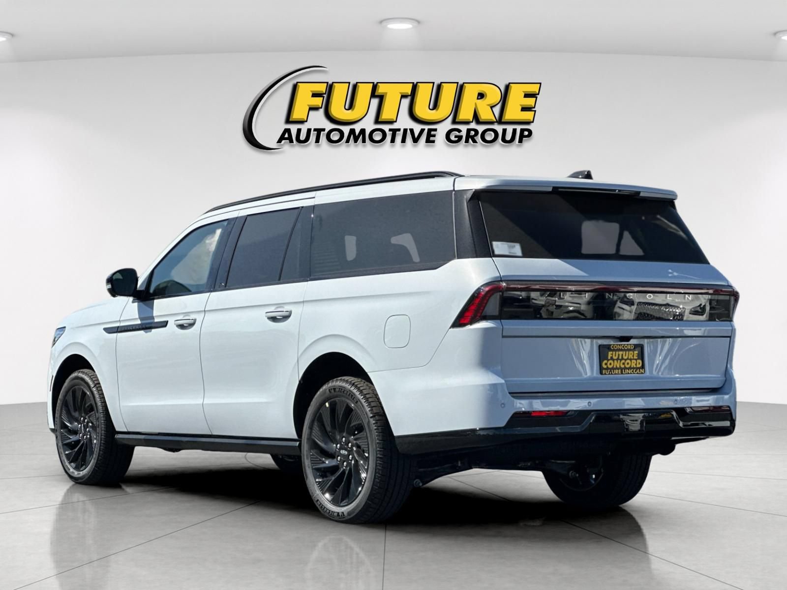 New 2026 Lincoln Navigator L Reserve w/ Jet Appearance Package AWD/4WD image 5