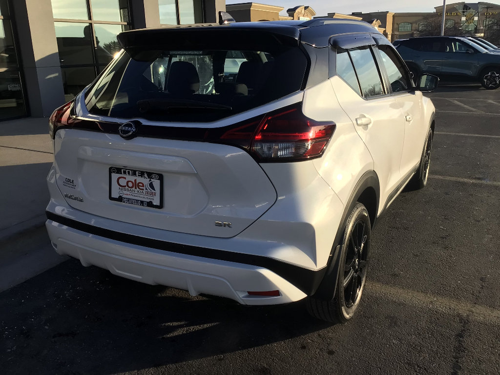 Used 2023 Nissan Kicks SR image 5