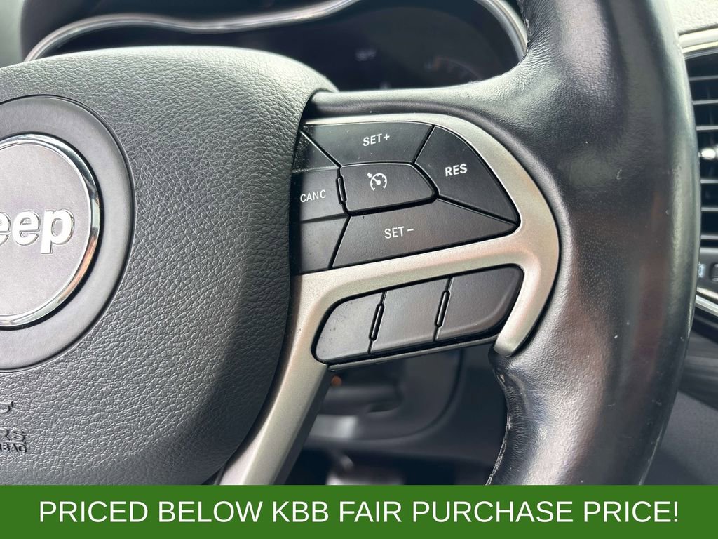Used 2020 Jeep Grand Cherokee Altitude AWD/4WD image 19