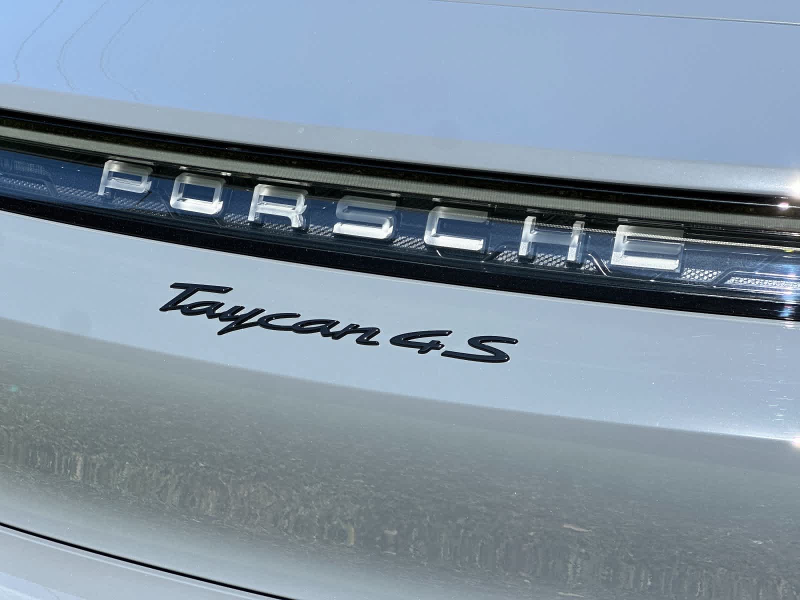 New 2026 Porsche Taycan 4S AWD/4WD image 31