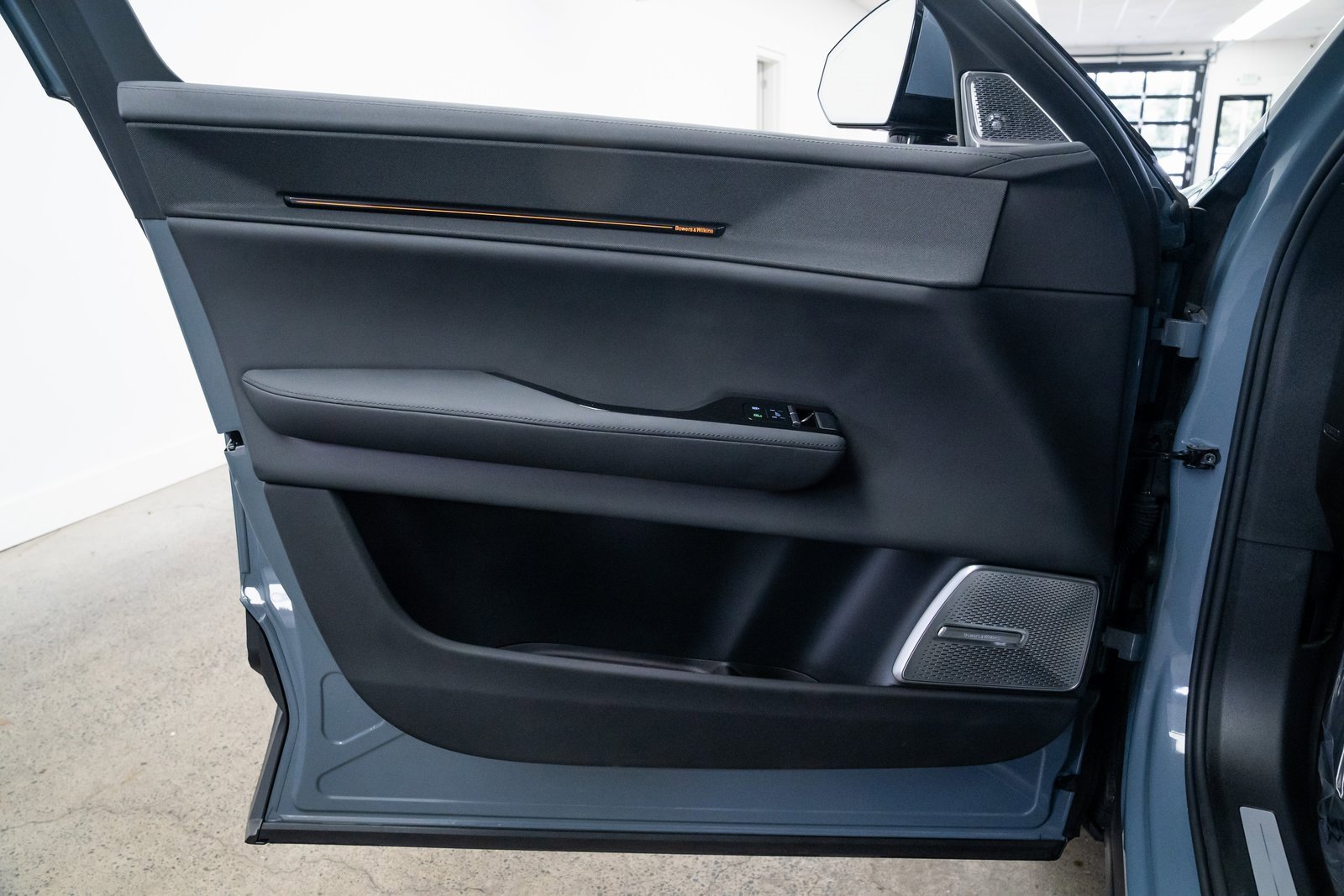 Used 2025 Polestar Polestar 3 image 17