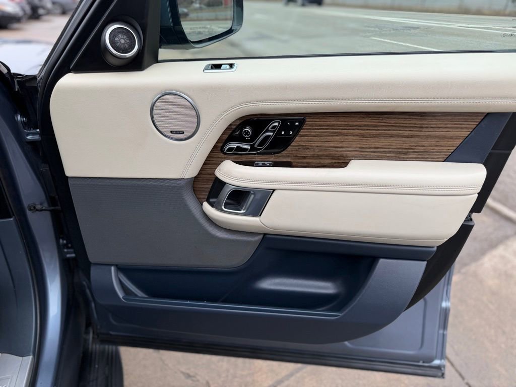 Used 2019 Land Rover Range Rover HSE AWD/4WD image 13
