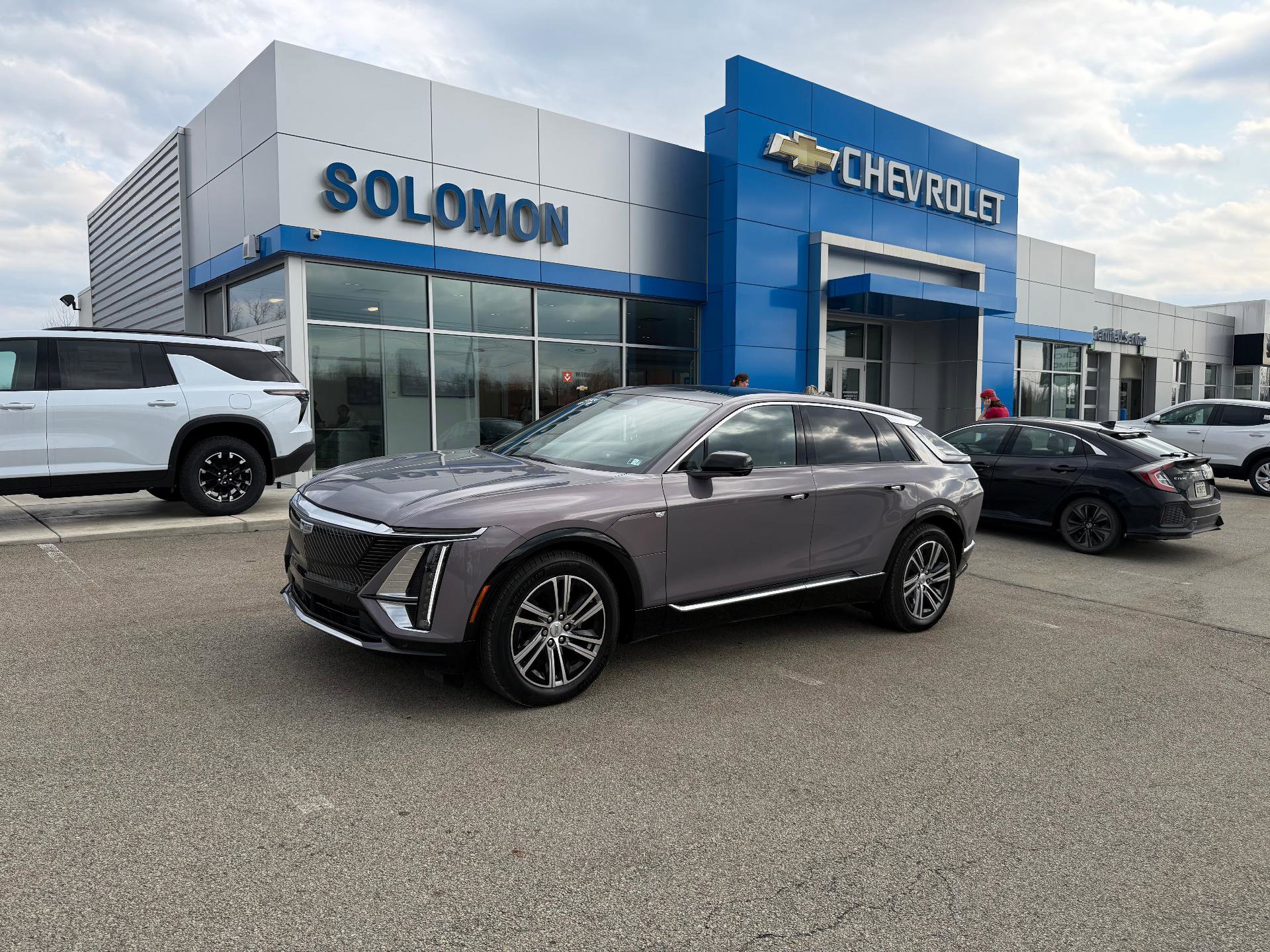 Certified 2024 Cadillac Lyriq Luxury w/ Nappa Leather Package image 2