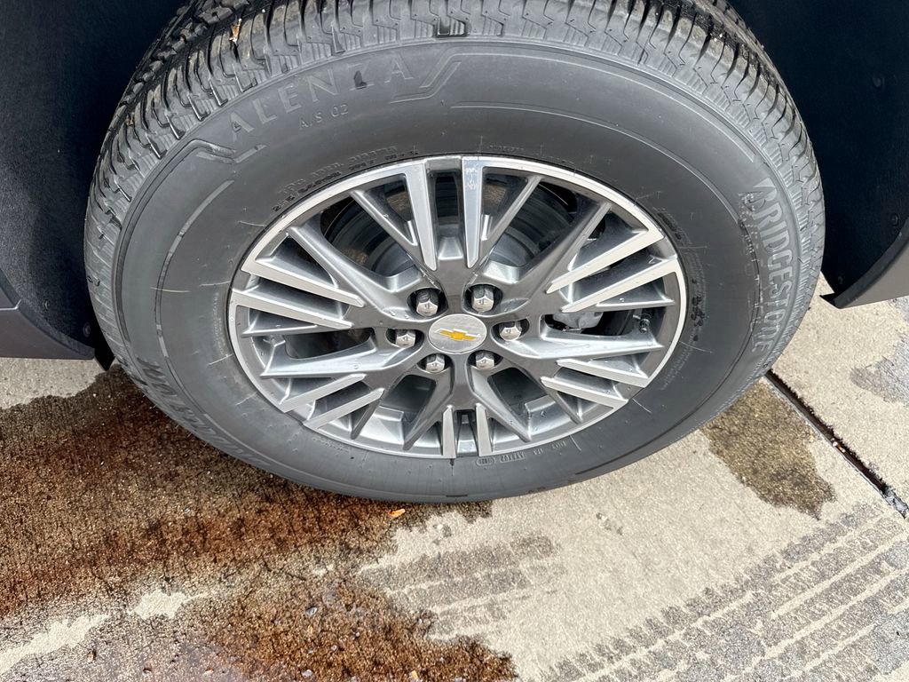 New 2025 Chevrolet Traverse LT w/ Enhanced Driving Package image 29