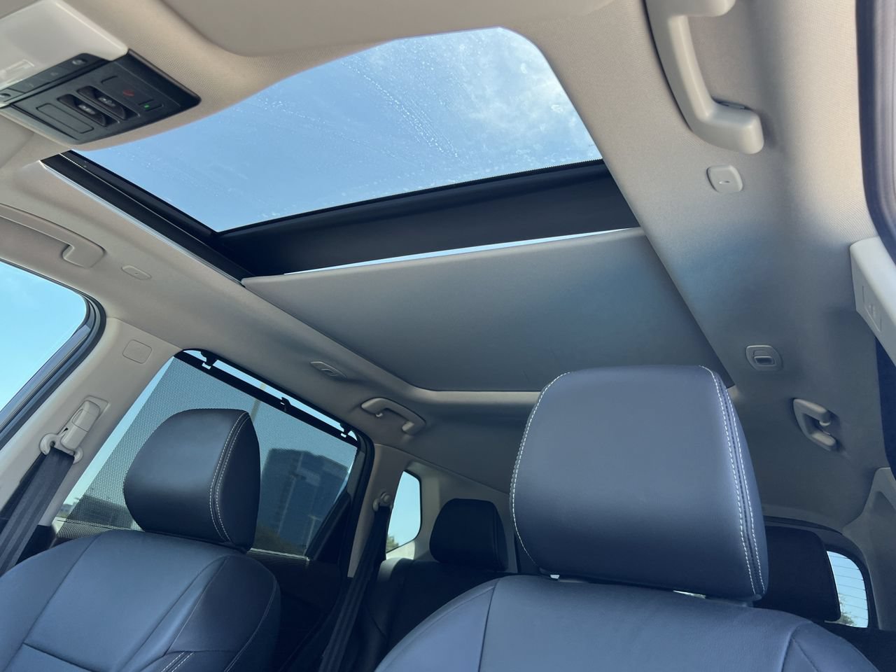 Used 2023 Nissan Rogue SL w/ SL Premium Package FWD image 11