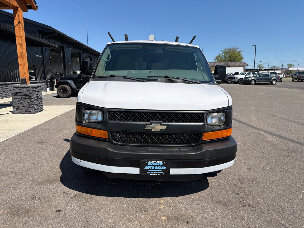 Used 2013 Chevrolet Express 1500 RWD image 2