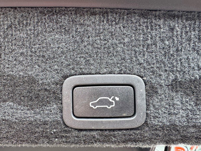 Used 2016 Volvo XC60 T5 Premier image 21