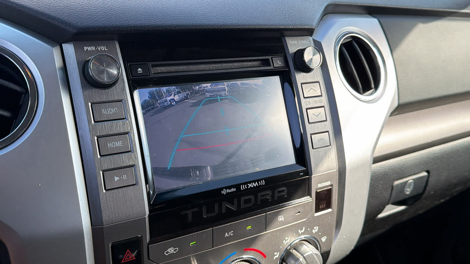 Used 2014 Toyota Tundra SR5 w/ SR5 Upgrade Package AWD/4WD image 16