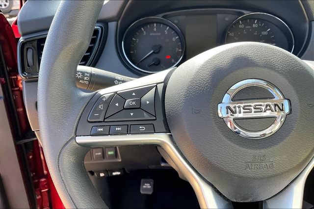 Used 2022 Nissan Rogue Sport S FWD image 11