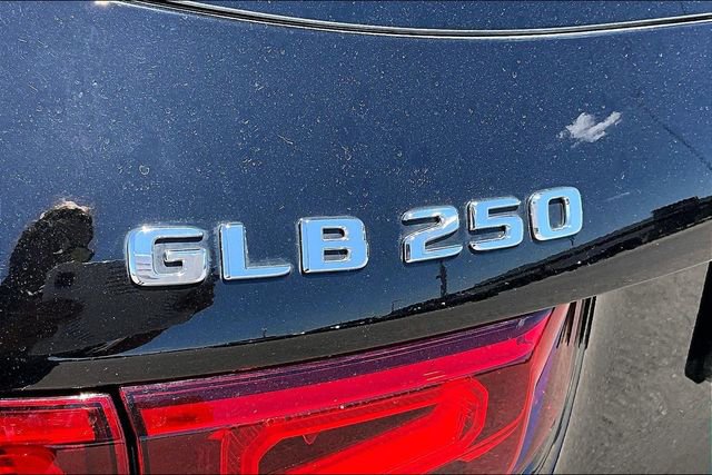 Used 2023 Mercedes-Benz GLB 250 4MATIC image 33