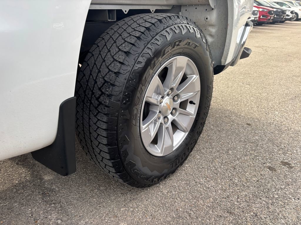 Used 2025 Chevrolet Silverado 1500 LT w/ Leather Package image 17