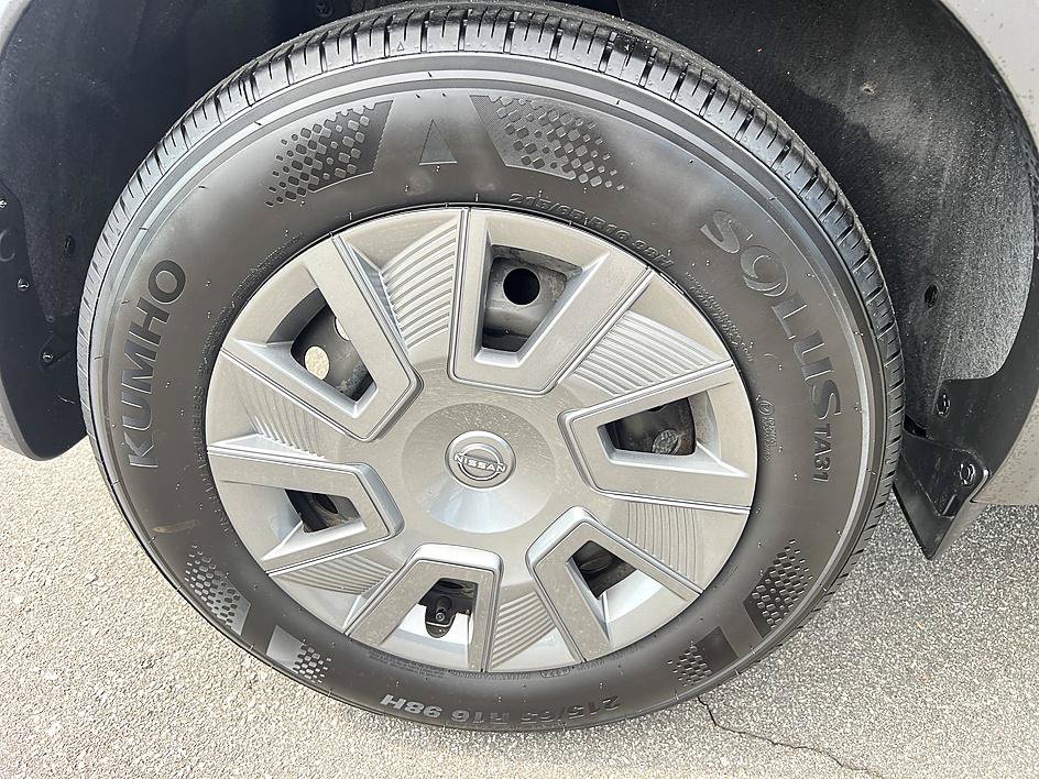 Certified 2025 Nissan Kicks S AWD/4WD image 11