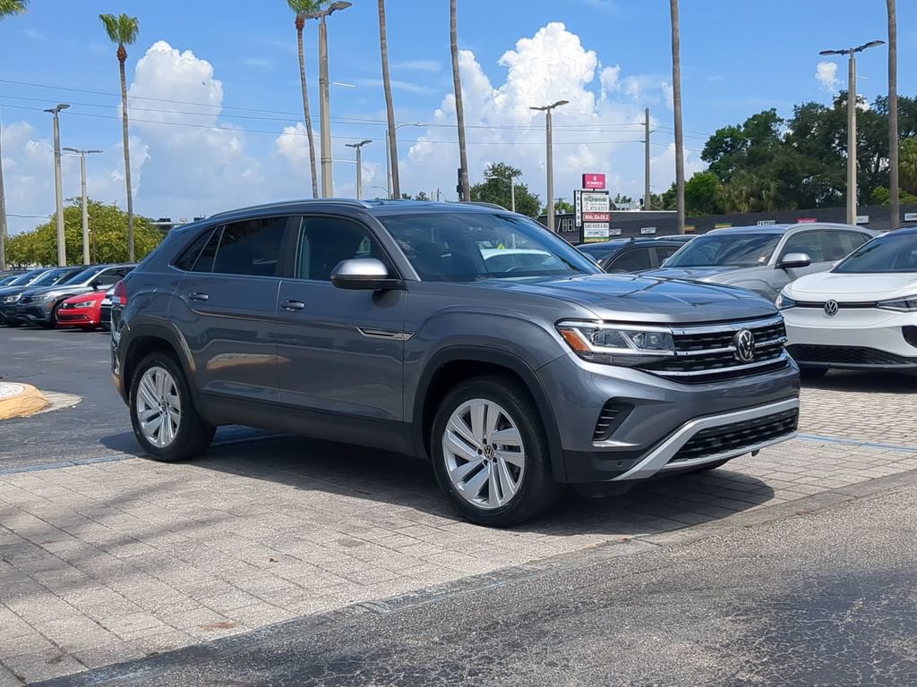 Used 2023 Volkswagen Atlas Cross Sport SE FWD image 2