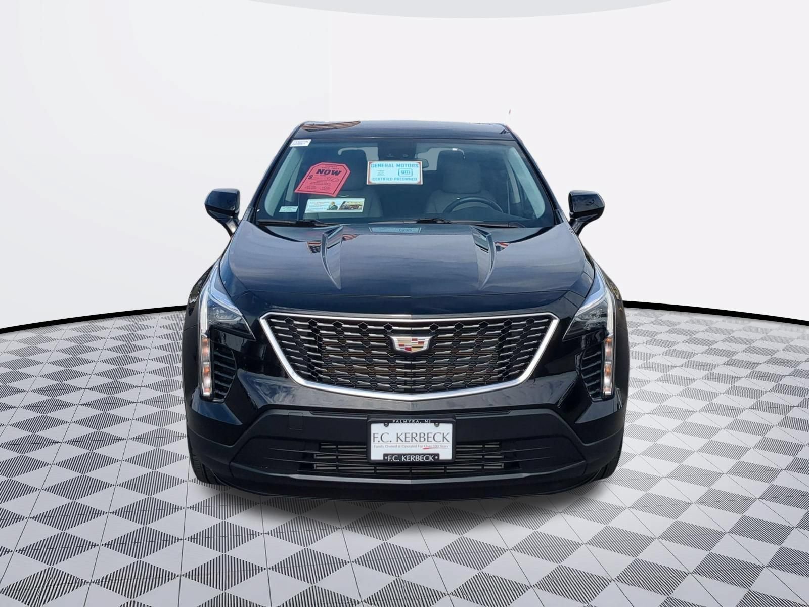 Certified 2023 Cadillac XT4 Luxury w/ Cold Weather Package FWD image 3