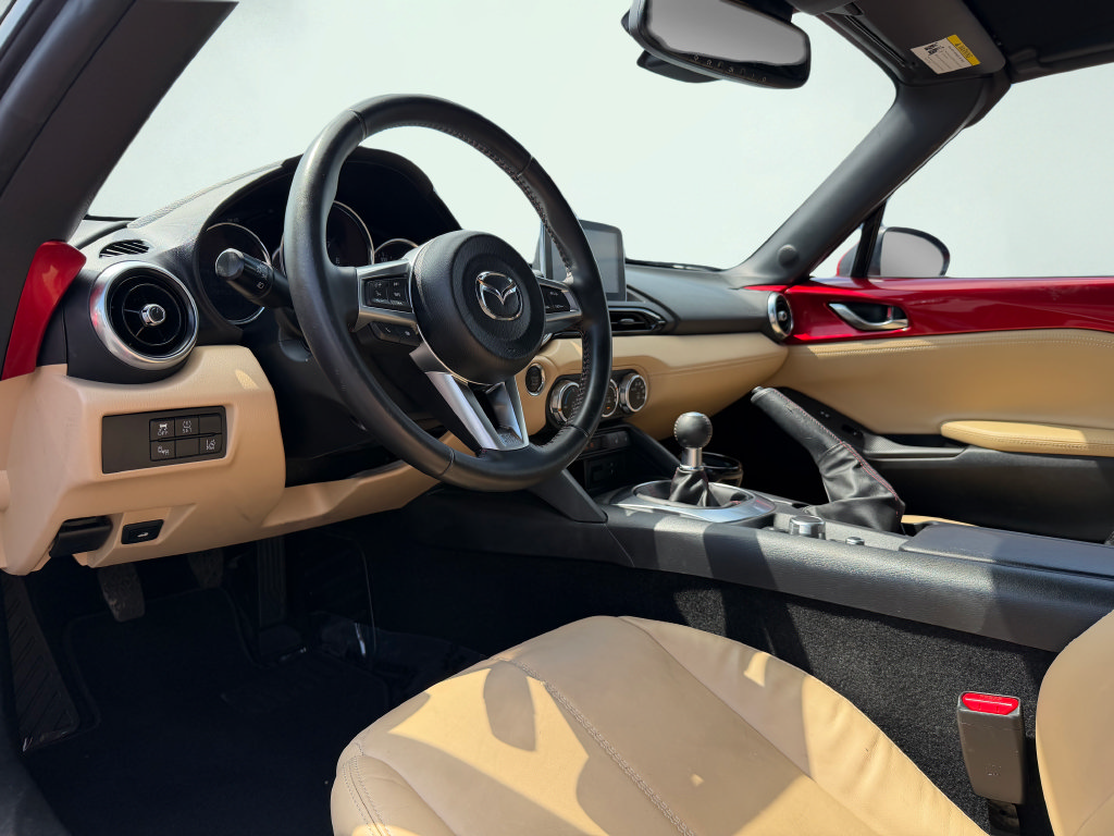 Used 2017 MAZDA MX-5 Miata Grand Touring RWD image 2