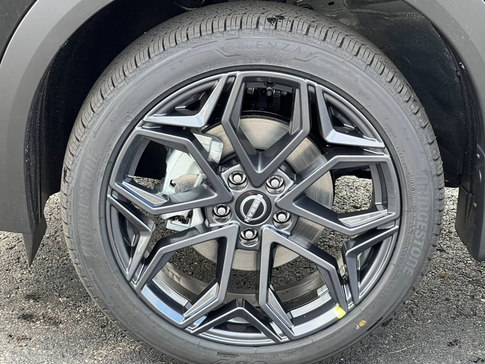 New 2026 Nissan Kicks SR w/ SR Premium Package AWD/4WD image 6