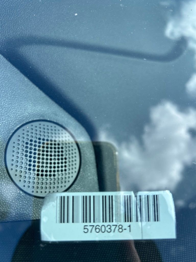 Used 2025 Ford Escape ST-Line AWD/4WD image 2