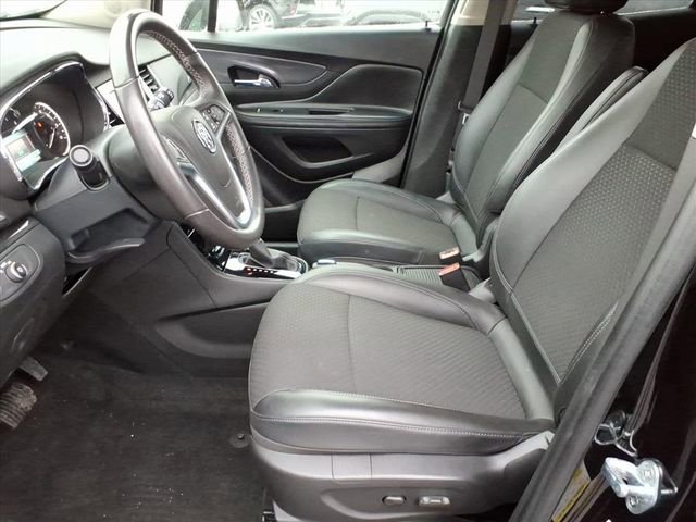 Used 2021 Buick Encore Preferred w/ Safety Package image 5