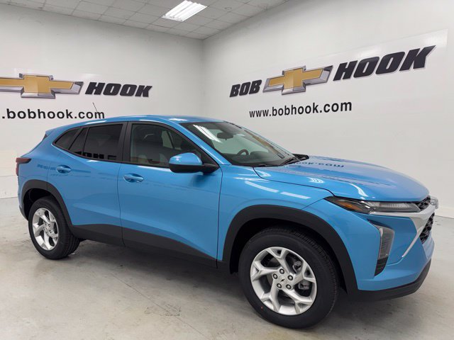 New 2026 Chevrolet Trax LS w/ LS Convenience Package FWD image 3