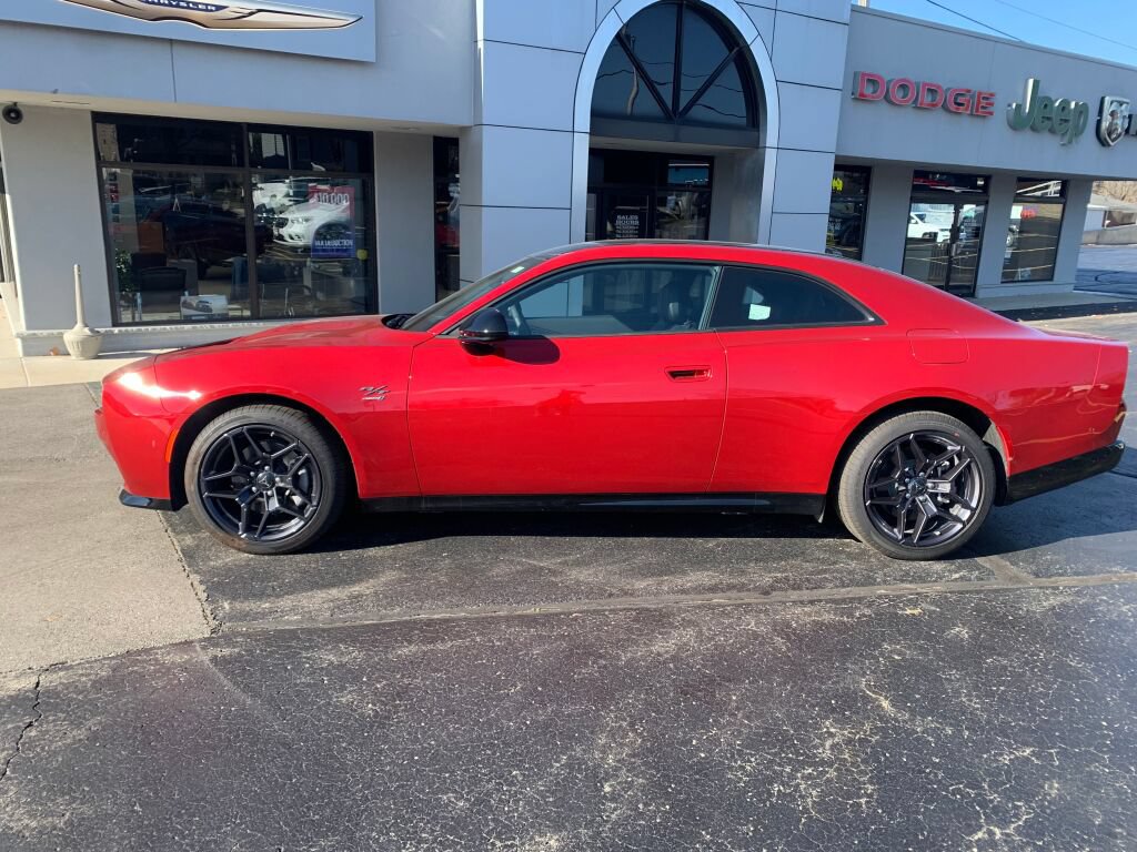 Used 2024 Dodge Charger Daytona R/T w/ Plus Group AWD/4WD image 6