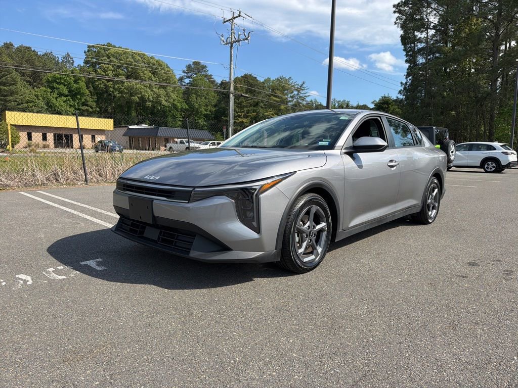 Used 2025 Kia K4 FWD image 2