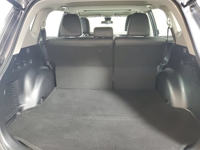 Used 2018 Toyota RAV4 XLE AWD/4WD image 6