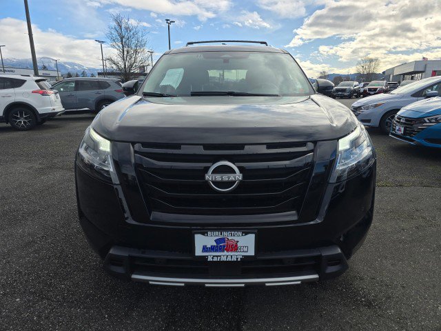 Used 2024 Nissan Pathfinder SL w/ SL Premium Package image 8