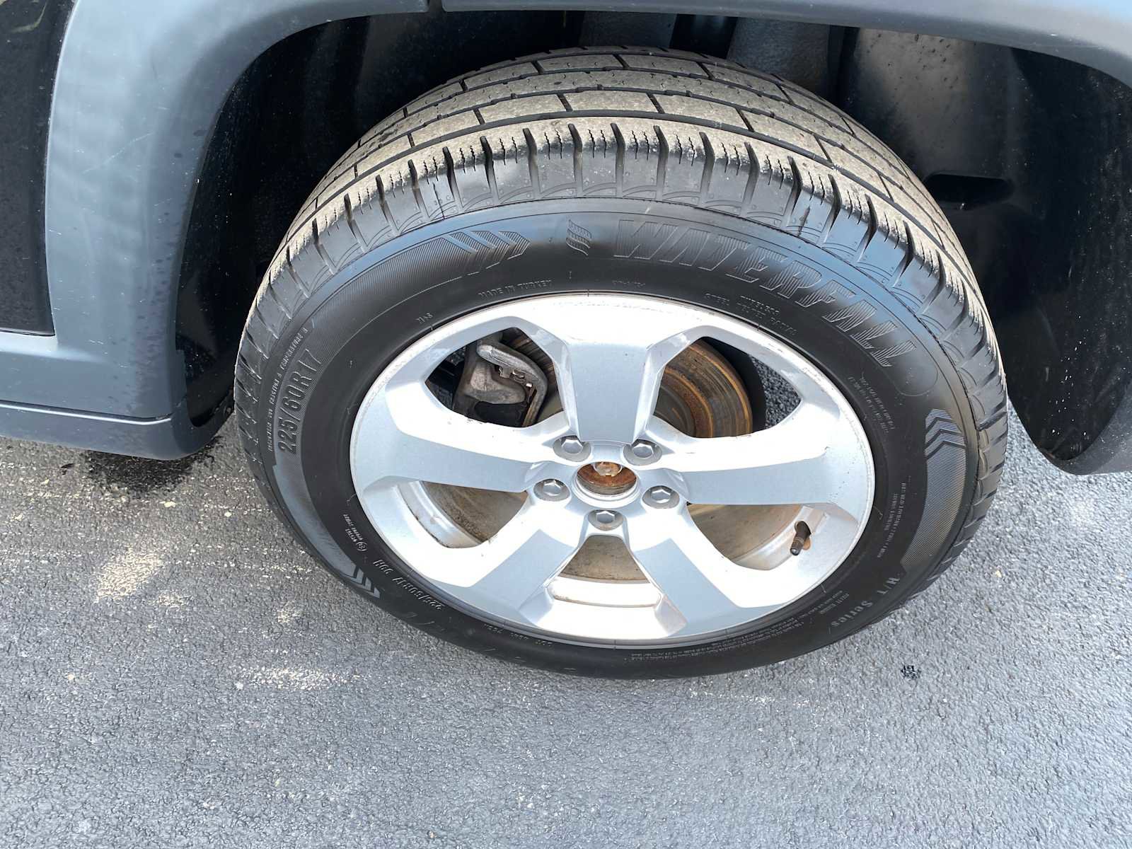 Used 2019 Jeep Compass Latitude w/ Popular Equipment Group AWD/4WD image 39
