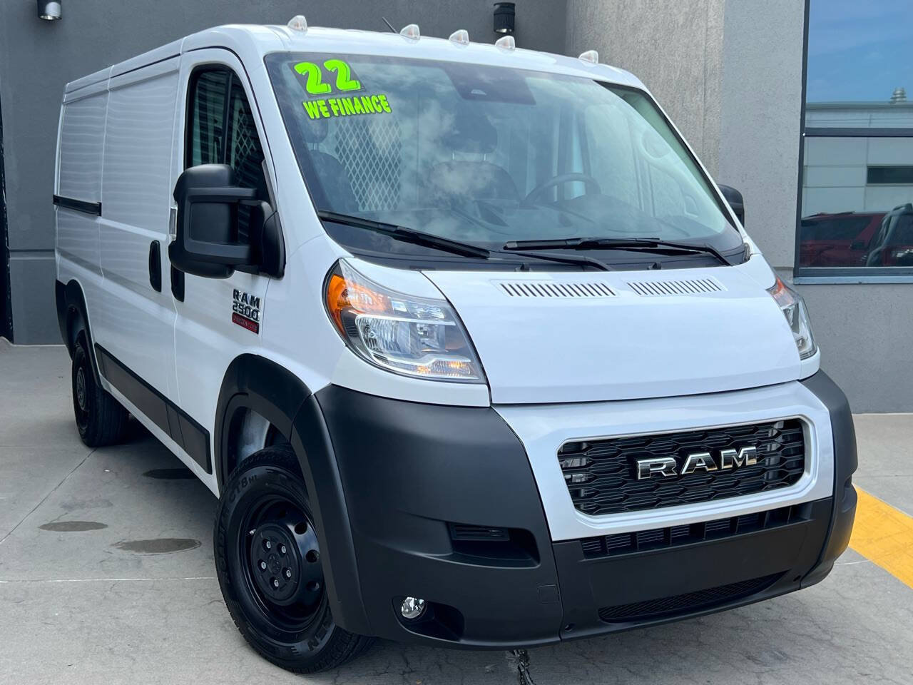 Used 2022 RAM ProMaster 2500 w/ Convenience Group FWD image 6