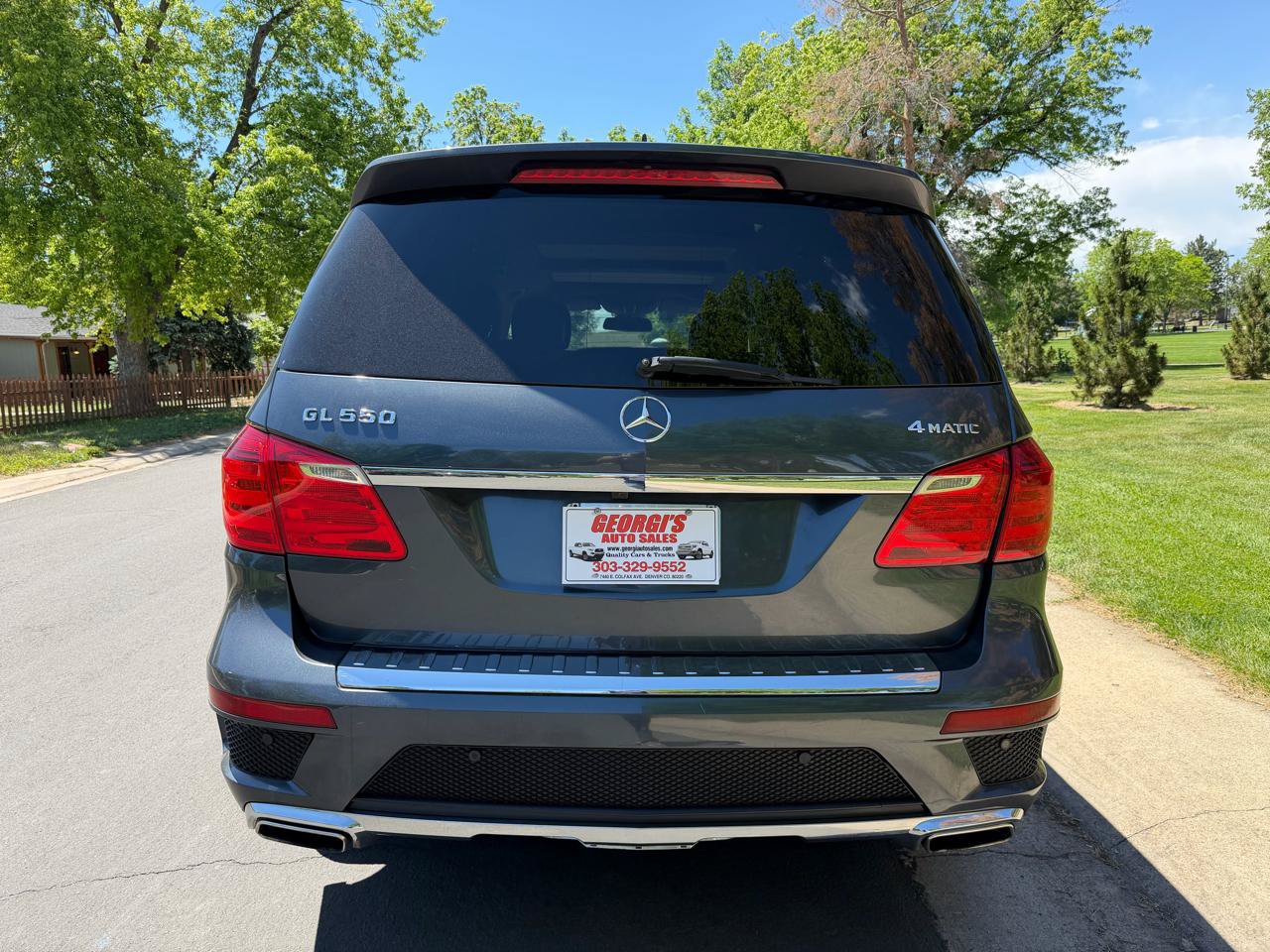 Used 2013 Mercedes-Benz GL 550 4MATIC image 4