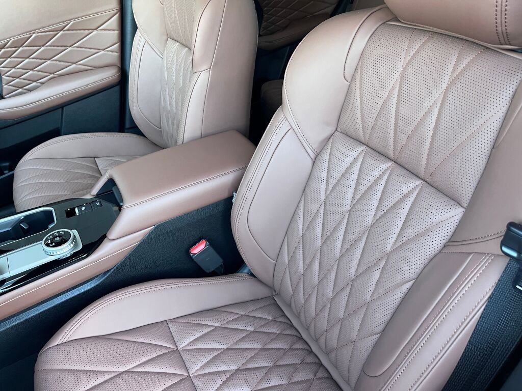 New 2026 Mitsubishi Outlander SEL image 13