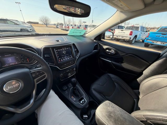 Used 2021 Jeep Cherokee Latitude Lux w/ Comfort/Convenience Group image 17