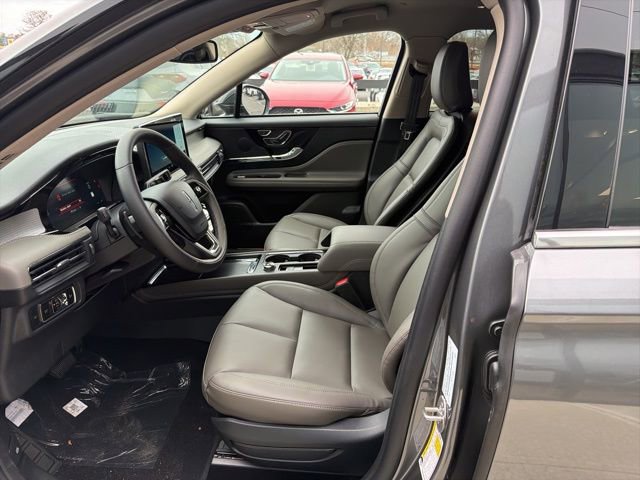 New 2026 Lincoln Corsair Premiere image 8