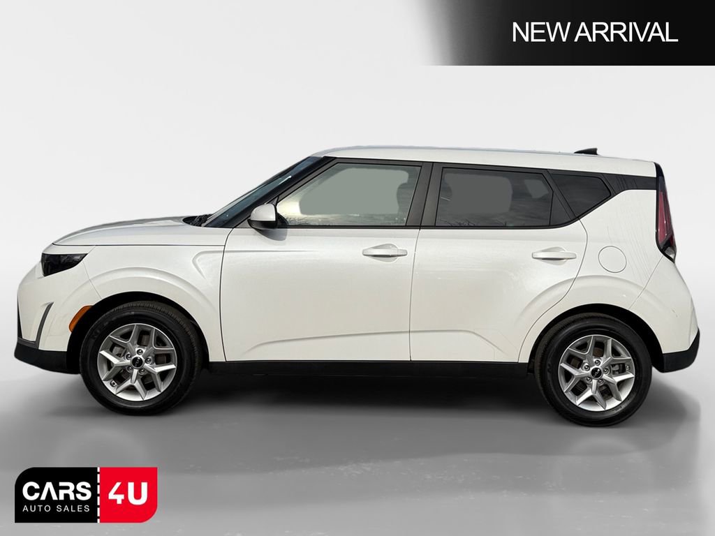 Used 2025 Kia Soul LX w/ LX Technology Package image 4
