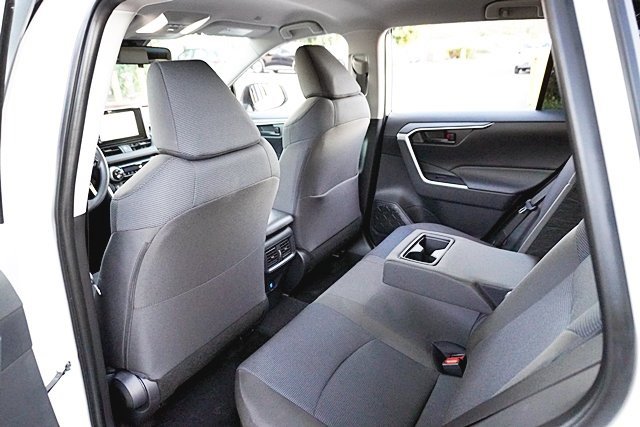 Used 2025 Toyota RAV4 LE image 17