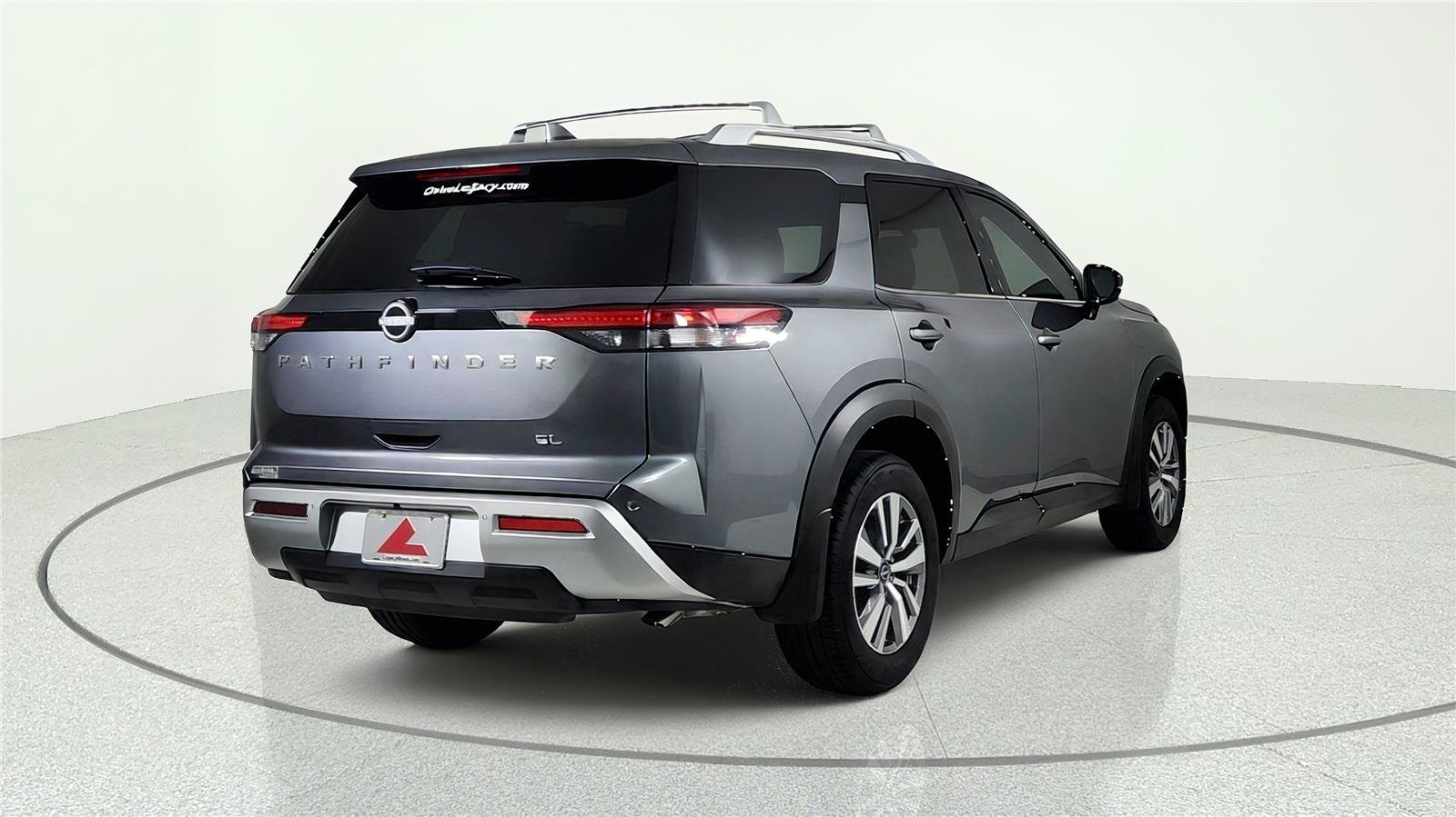 Used 2025 Nissan Pathfinder SL FWD image 6